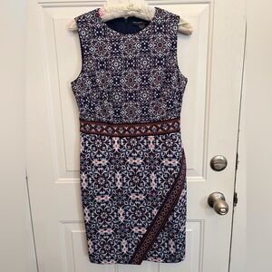 💙MAGGY LONDON | Medallion Print Faux Wrap Sheath Dress in Navy & Orange | Size 8